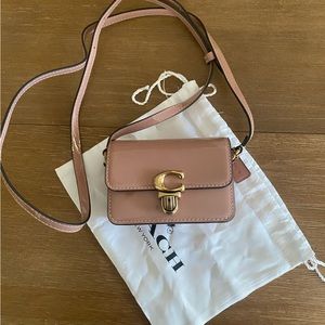 ✨Coach Studio 12 ✨